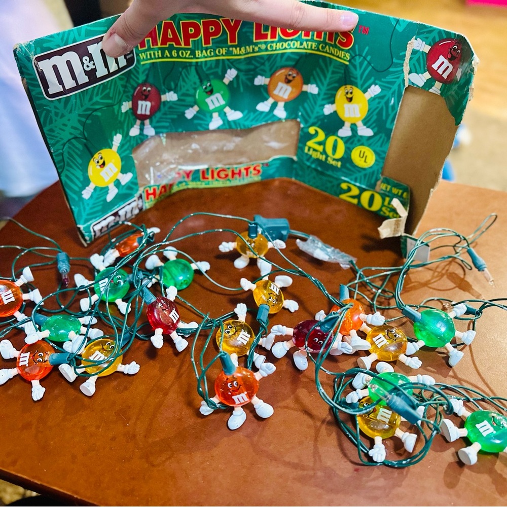 M&M'S Colorful Character String Lights - Picture 4 of 5